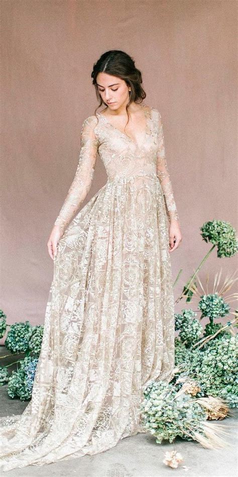 Vintage Chic: Antique Inspired Wedding Dresses