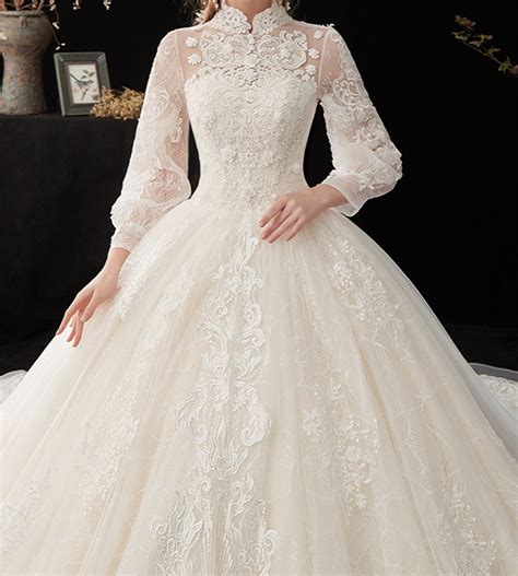 Antique Looking Wedding Gowns: Timeless Elegance for Your Big Day