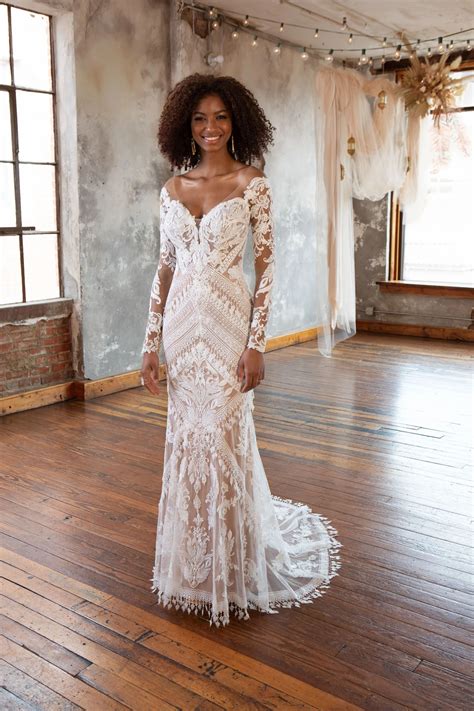 Boho Chic Wedding Dress: Perfect 2023 Find