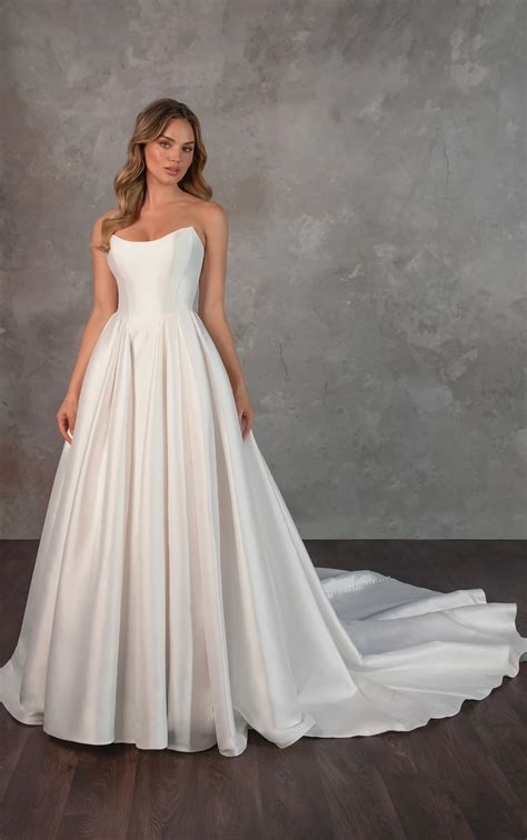 Cateye Wedding Dress