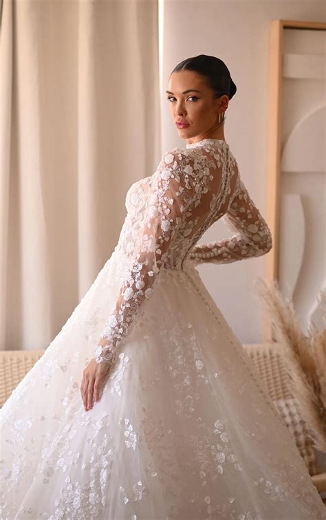 Long Sleeve Bridal Dress Trends 2023: Elegant Choices for Every Bride