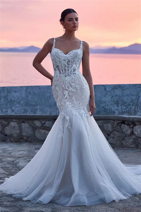 Mermaid Wedding Dresses with Sparkles: Must-See Styles