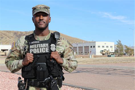 Us Army Military Police Military Police Soldier Dedicates Another Year Us Army Military Police Military Police Soldier Dedicates Another Year